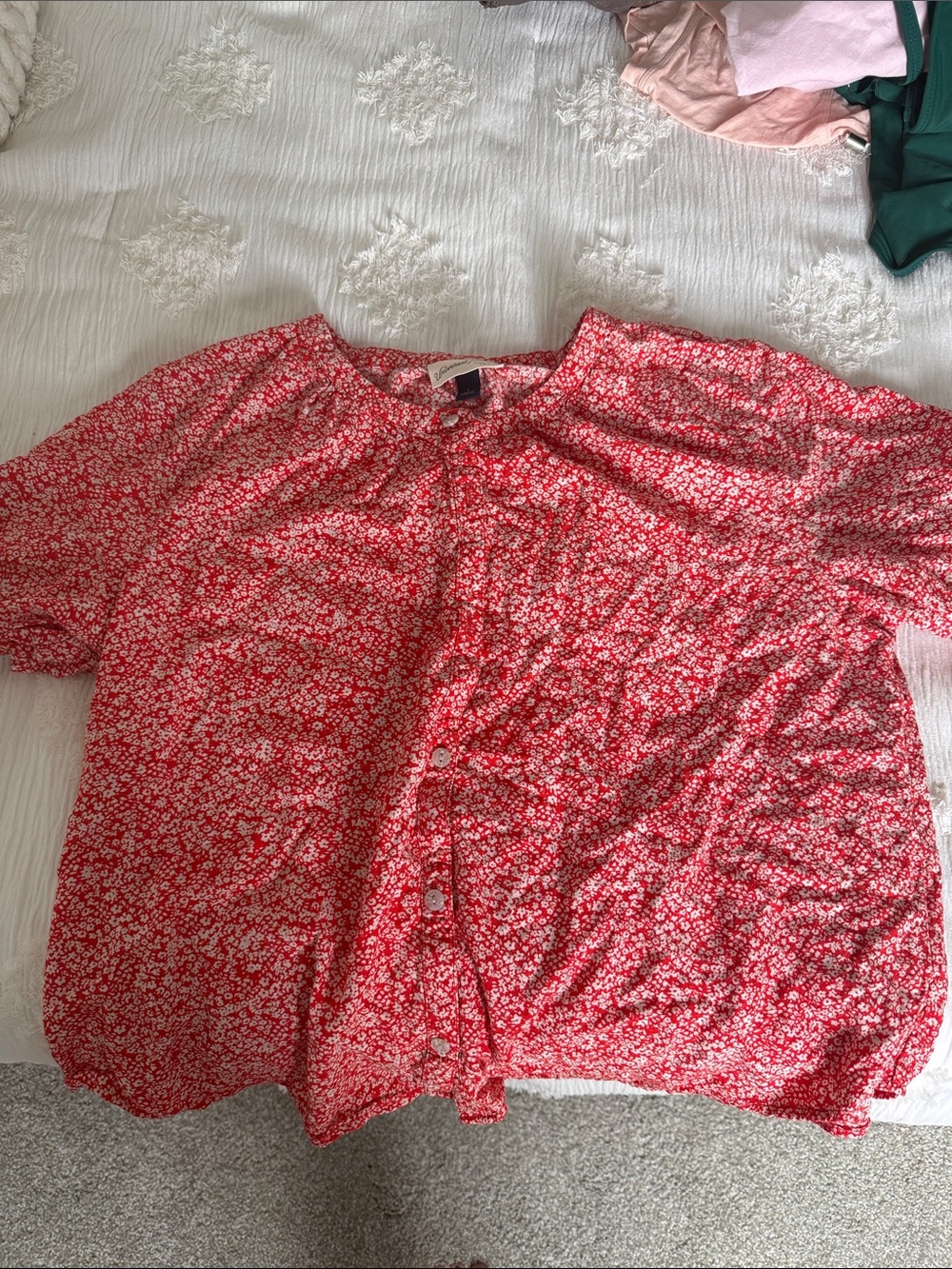Universal Thread Red Floral Button-Down Short Sleeve Blouse